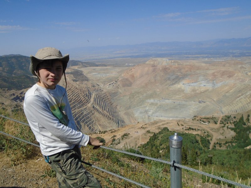 copper mine in Utah.JPG