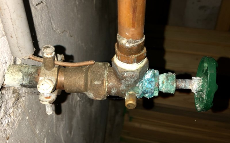 old main water supply valve IMG_0087.jpg