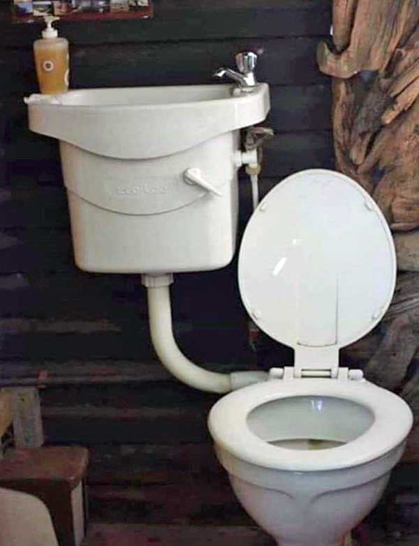 random-toilet-2.jpg