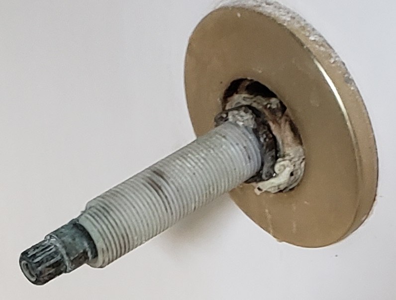 Tub hardware closeup.jpg