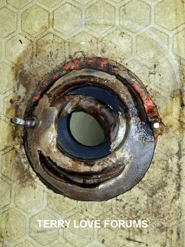 wax-ring-over-drain-1.jpg
