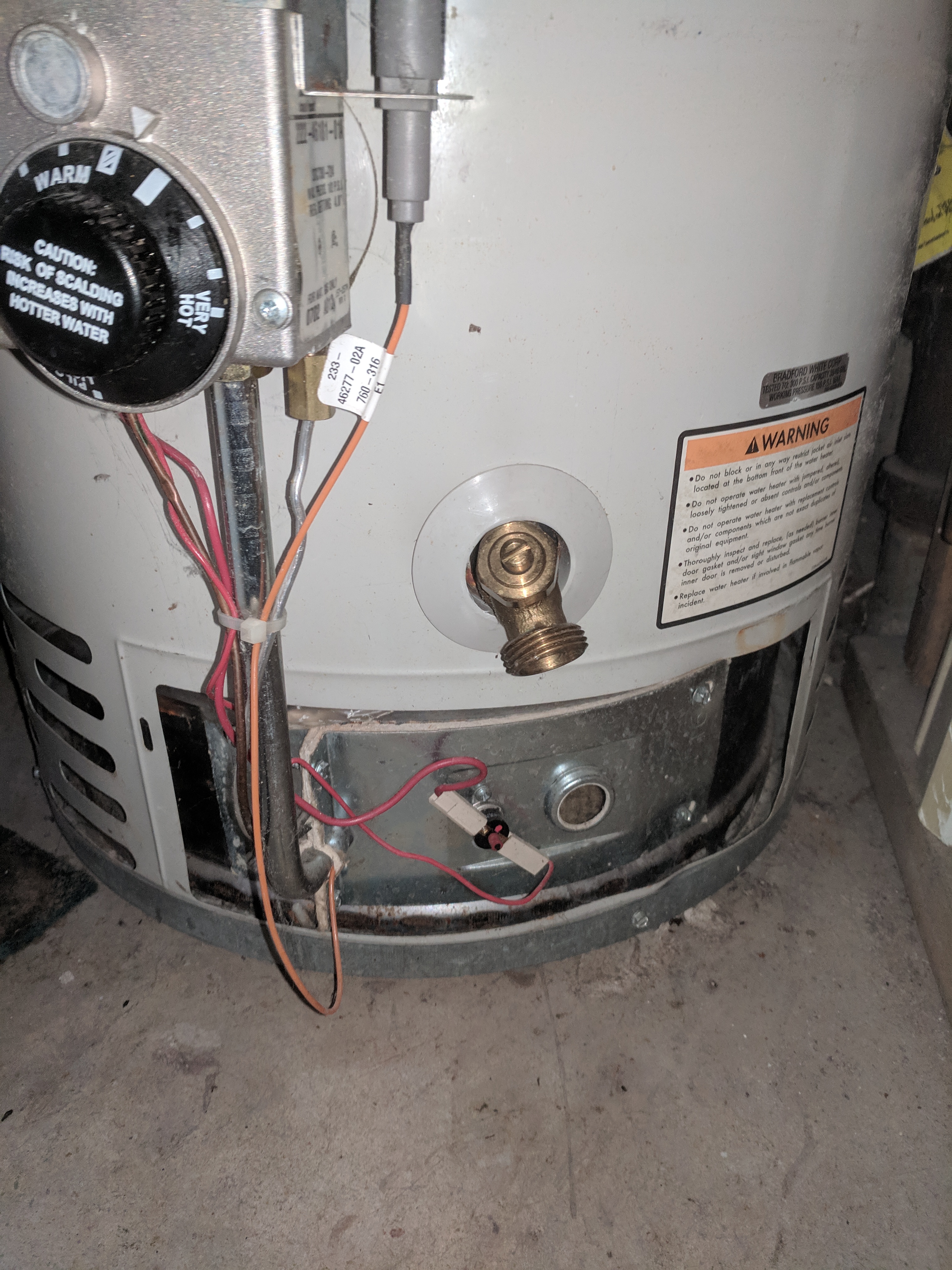 Inspecting the wiring to an electric water heater - Structure Tech