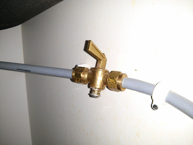 How to cap off old decomissioned fridge water line - RedFlagDeals