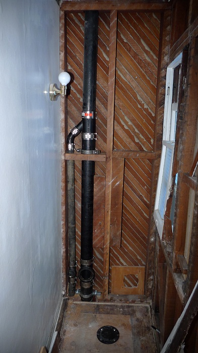 toilet-1-room.jpg