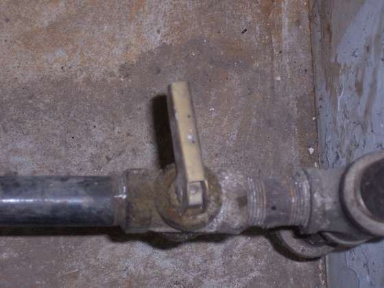 gas_line_valve_off.jpg
