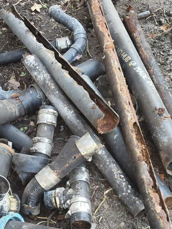 cast-iron-pipes-04.jpg