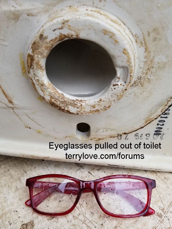 toilet-glasses-4.jpg