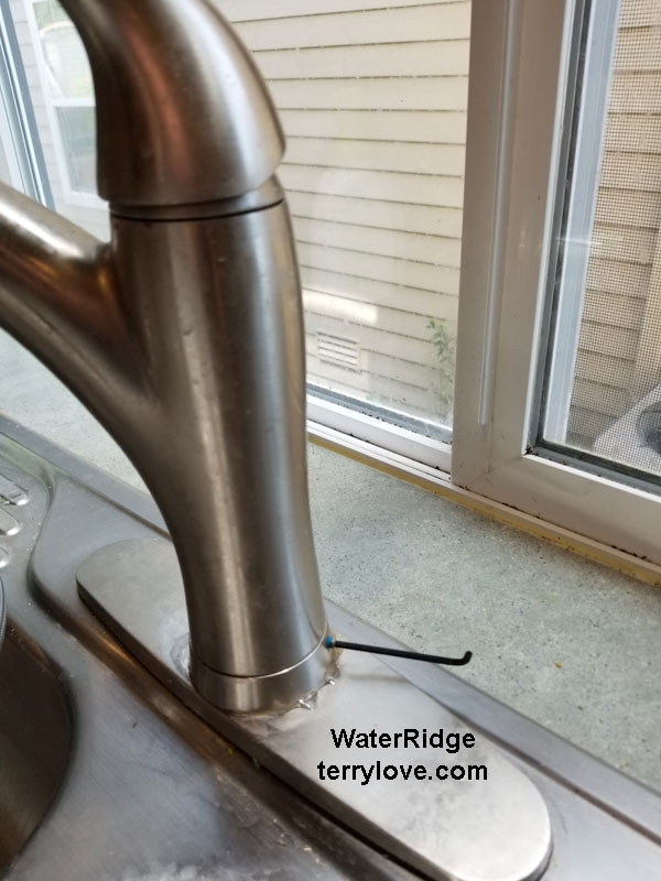 Water Ridge Pull Out Kitchen Faucet Installation Things In The Kitchen   Wr Faucet 02 